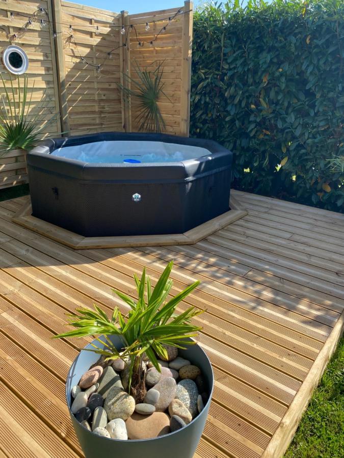 Tiny Et Jacuzzi Charente Maritime Villa Plassay Exterior photo